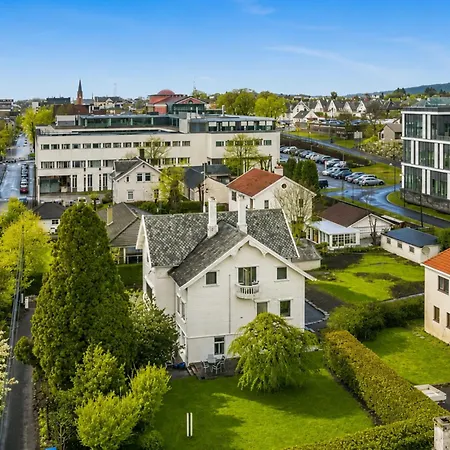 Family Near Center * Haugesund